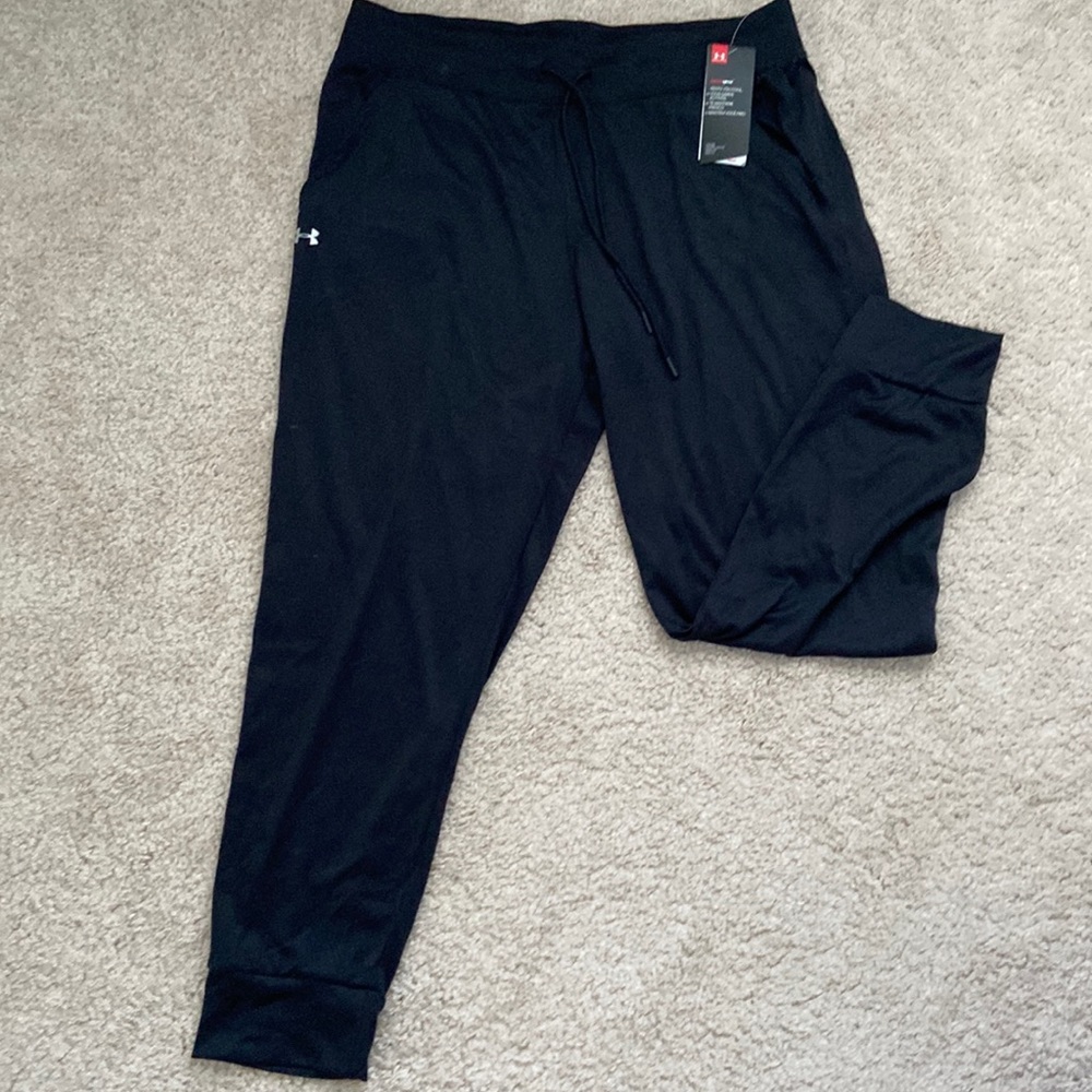 Women’s Under Armour heatgear